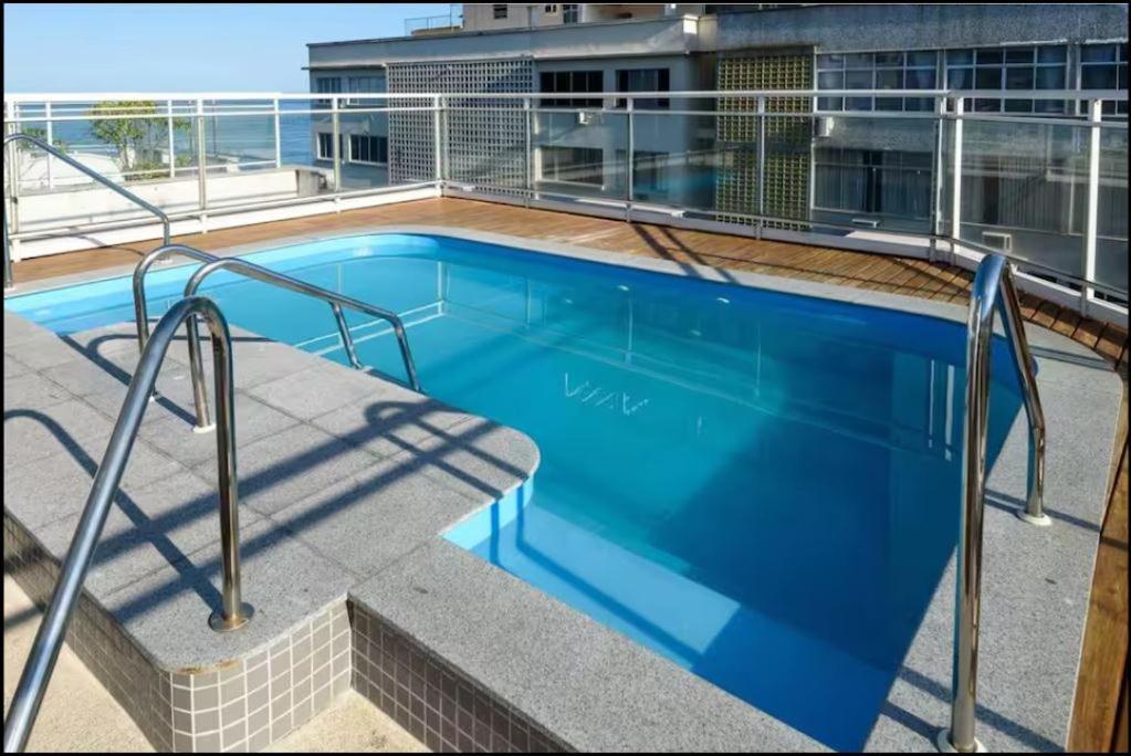 Flat Em Copacabana Na Quadra Da *